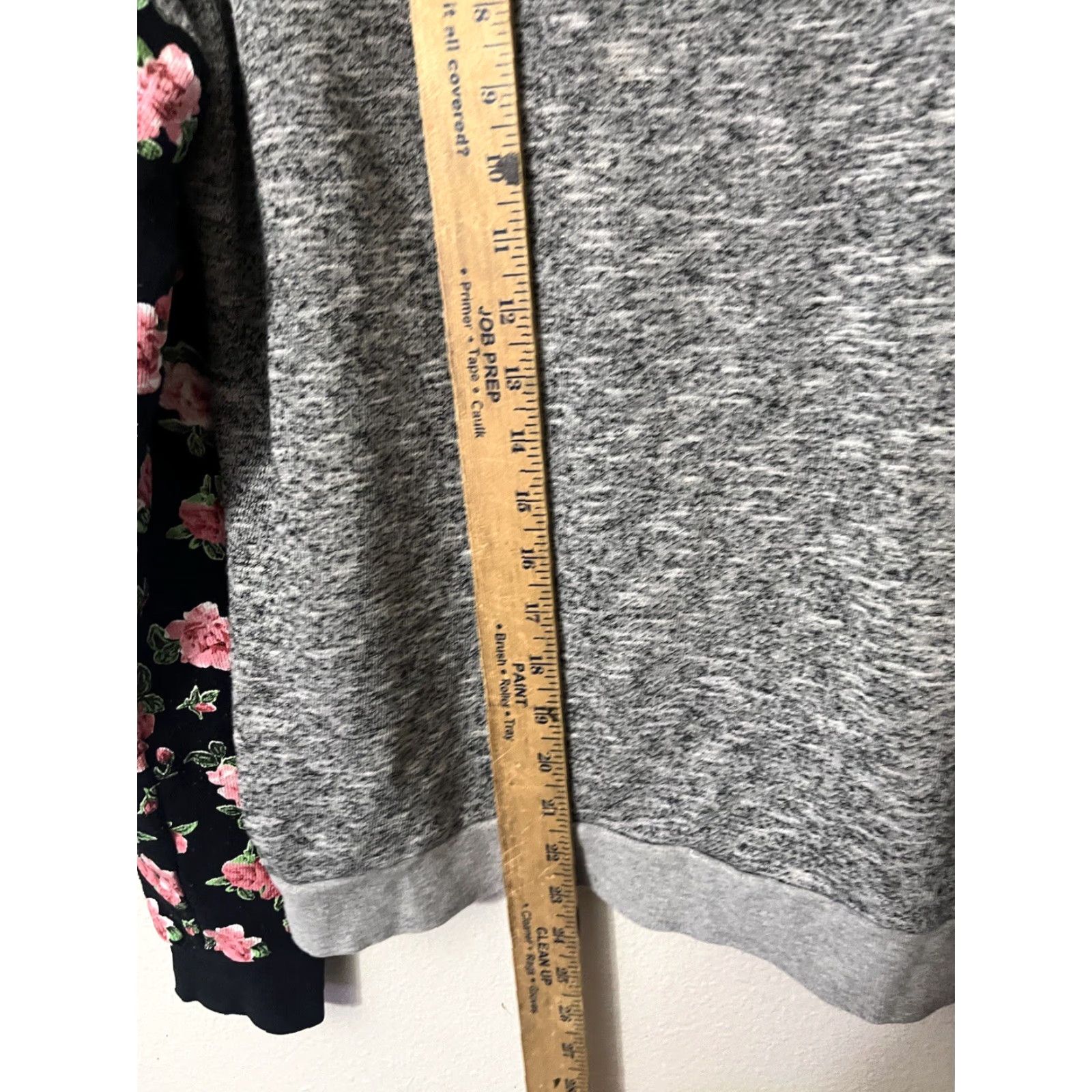 Saks Fifth Avenue Saks Fifth Avenue Gray Floral Knit Sweater Women’s L Long Sleeve Pullover Casual Size L / US 10 / IT 46 - 5 Thumbnail