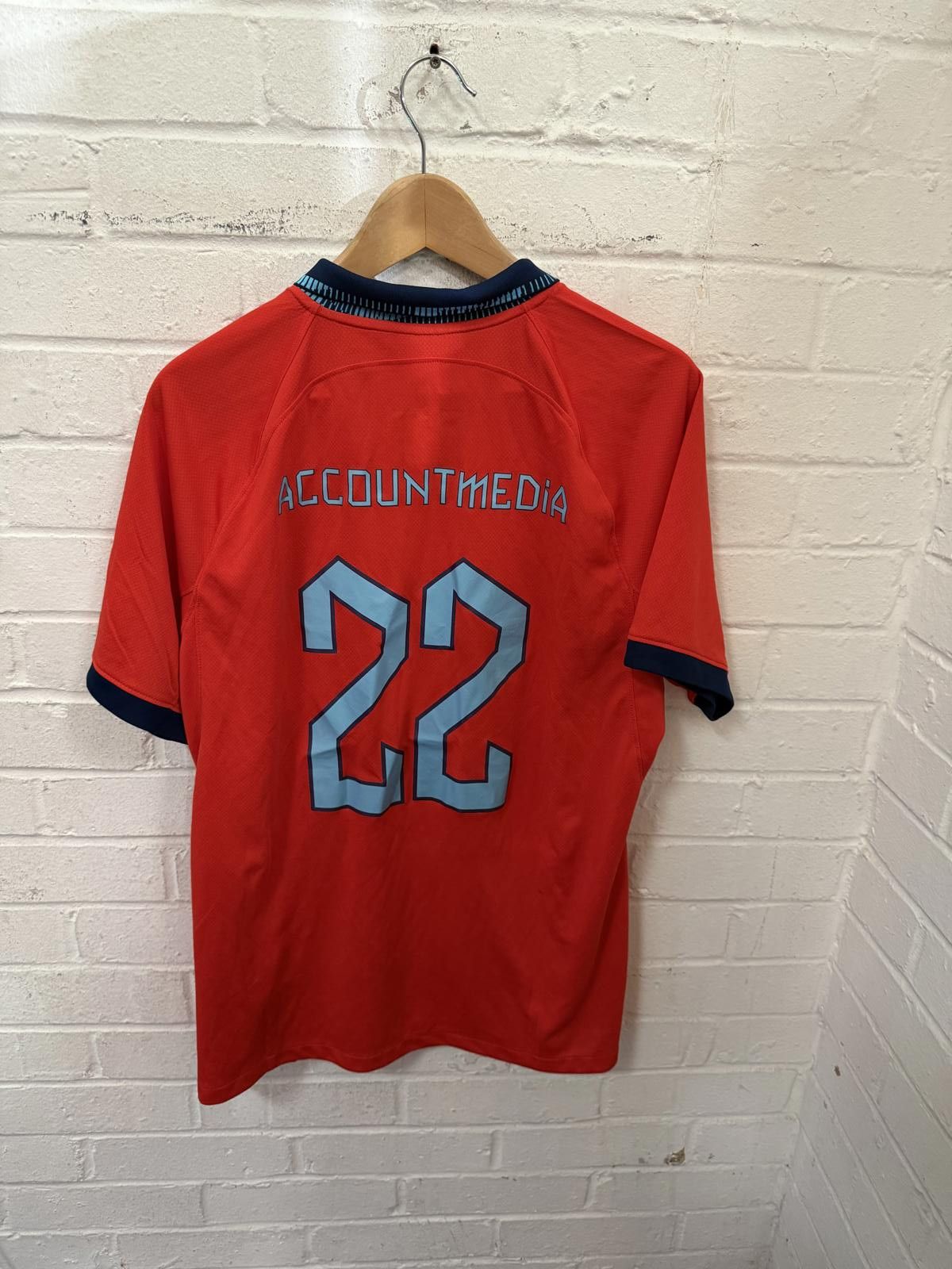 Nike Nike England Football Red Sports Jersey #22 Size US M / EU 48-50 / 2 - 4 Thumbnail