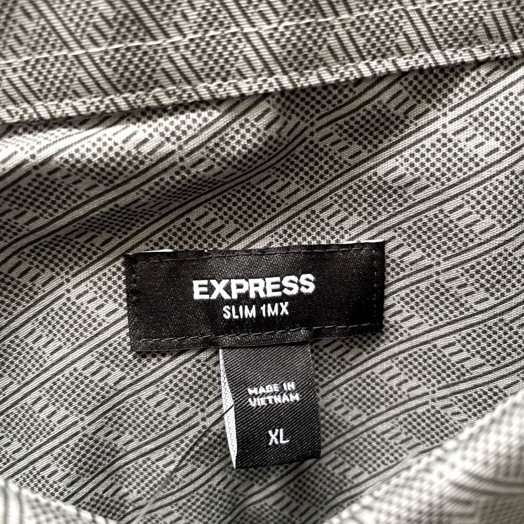 Express NWT Express Geometric Print Button Up Shirt Mens XL Gray Office Preppy Travel Size US XL / EU 56 / 4 - 3 Thumbnail