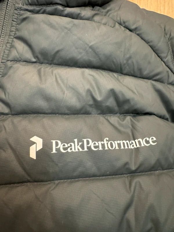 Peak Performance Peak Performance Frost Down R&D Jacket Pertex Microlight S Size US S / EU 44-46 / 1 - 7 Thumbnail