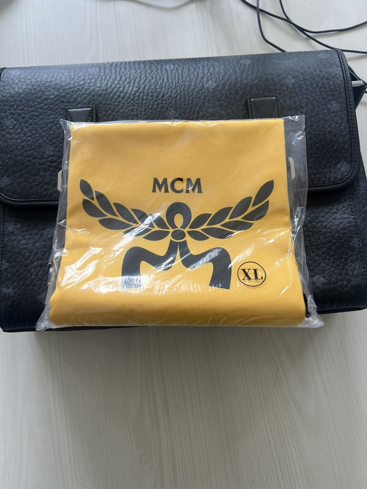 MCM Aren Messenger in Visetos Size ONE SIZE - 14 Thumbnail
