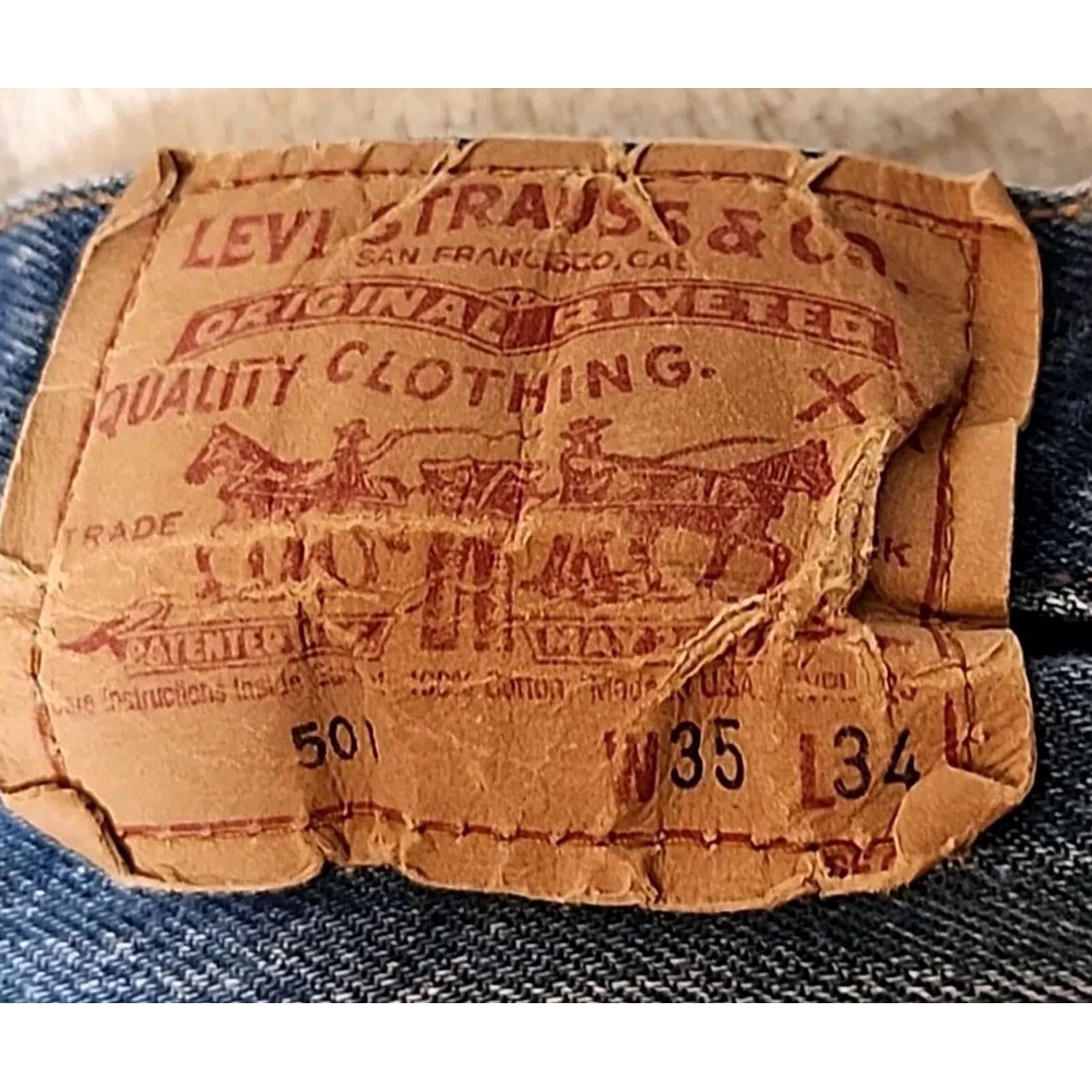 Levi's VINTAGE Levi's Levi Strauss & Co 501 Jeans Mens Blue 36 Straight Denim Size US 36 / EU 52 - 2 Thumbnail