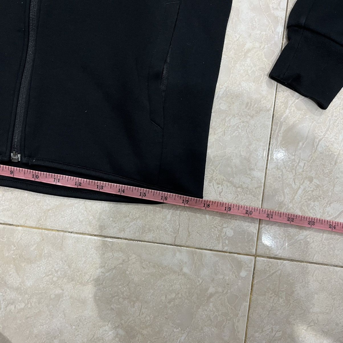 Japanese Brand × Uniqlo Uniqlo Men's Black Full Zip Hooded Jacket Size S Size US S / EU 44-46 / 1 - 8 Thumbnail