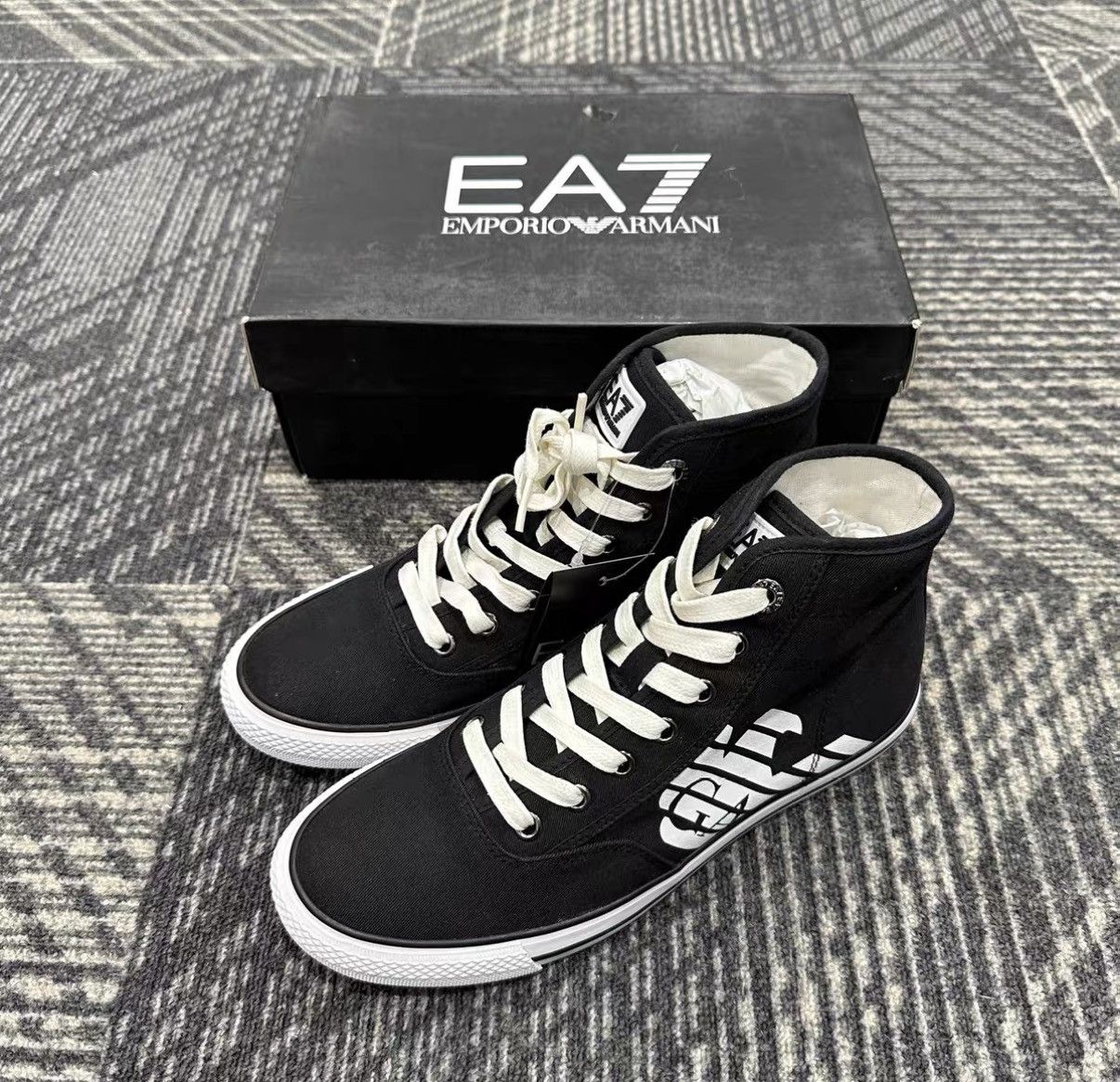 Armani Armani EA7 Canvas Casual High Top Sneakers J42 Size US 6 / IT 36 - 1 Thumbnail