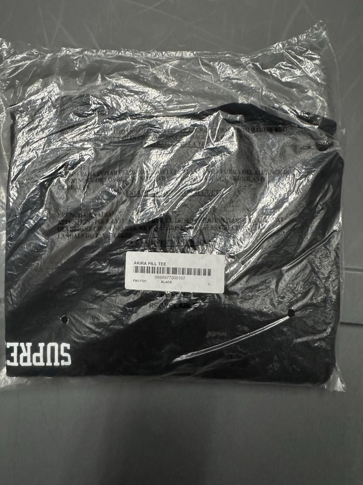 Supreme Supreme Akira Pill Tee Size Large Black Size US L / EU 52-54 / 3 - 1 Thumbnail