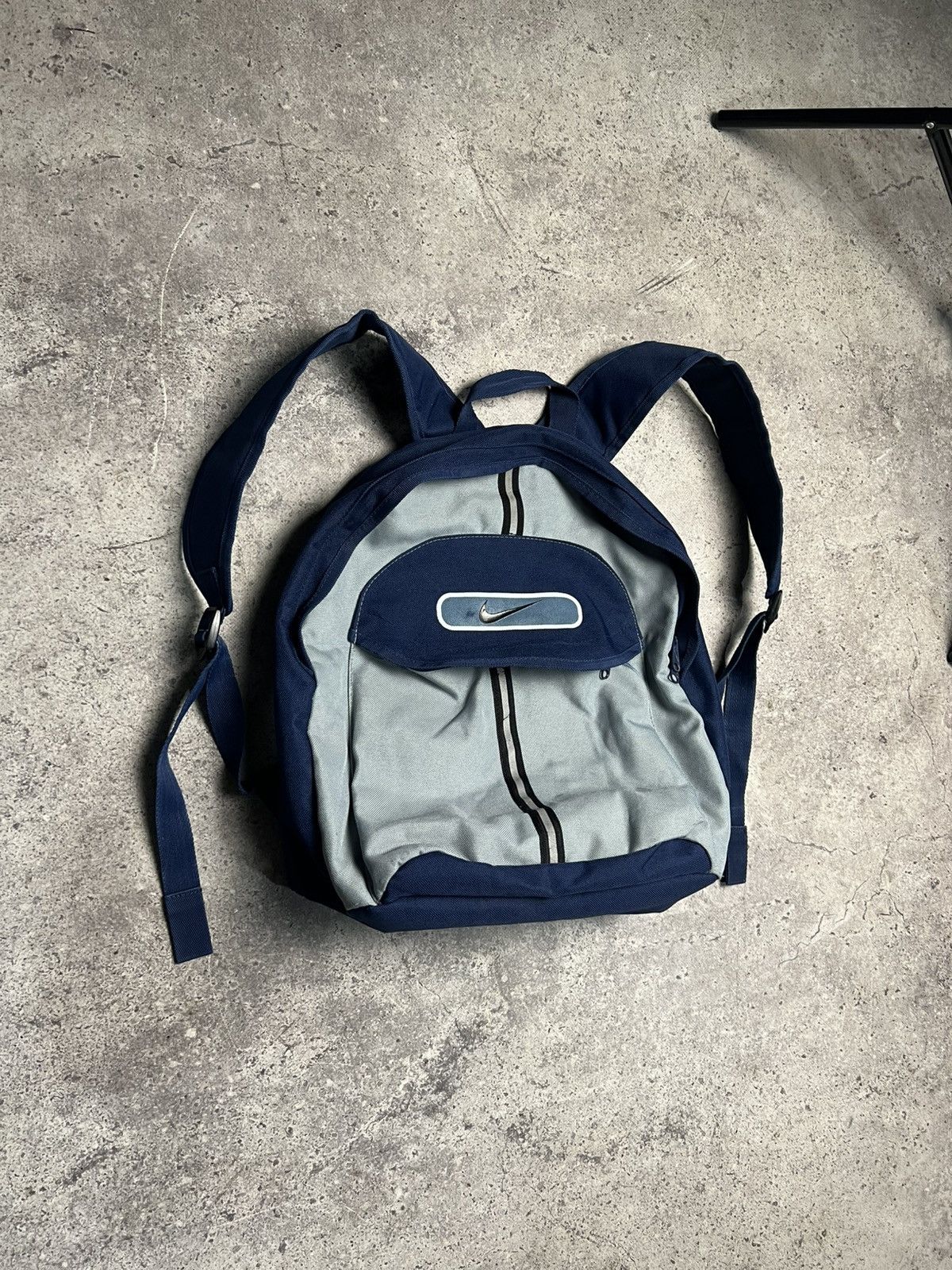 Nike Nike Vintage Y2k Bag Pack Size ONE SIZE - 2 Thumbnail