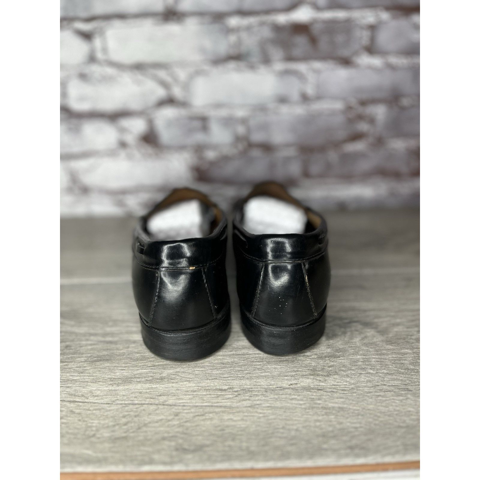 G.H. Bass & Co. G.H. Bass & Co Weejuns Black Leather Moccasin Loafers Dress Size US 9.5 / EU 42-43 - 16 Thumbnail