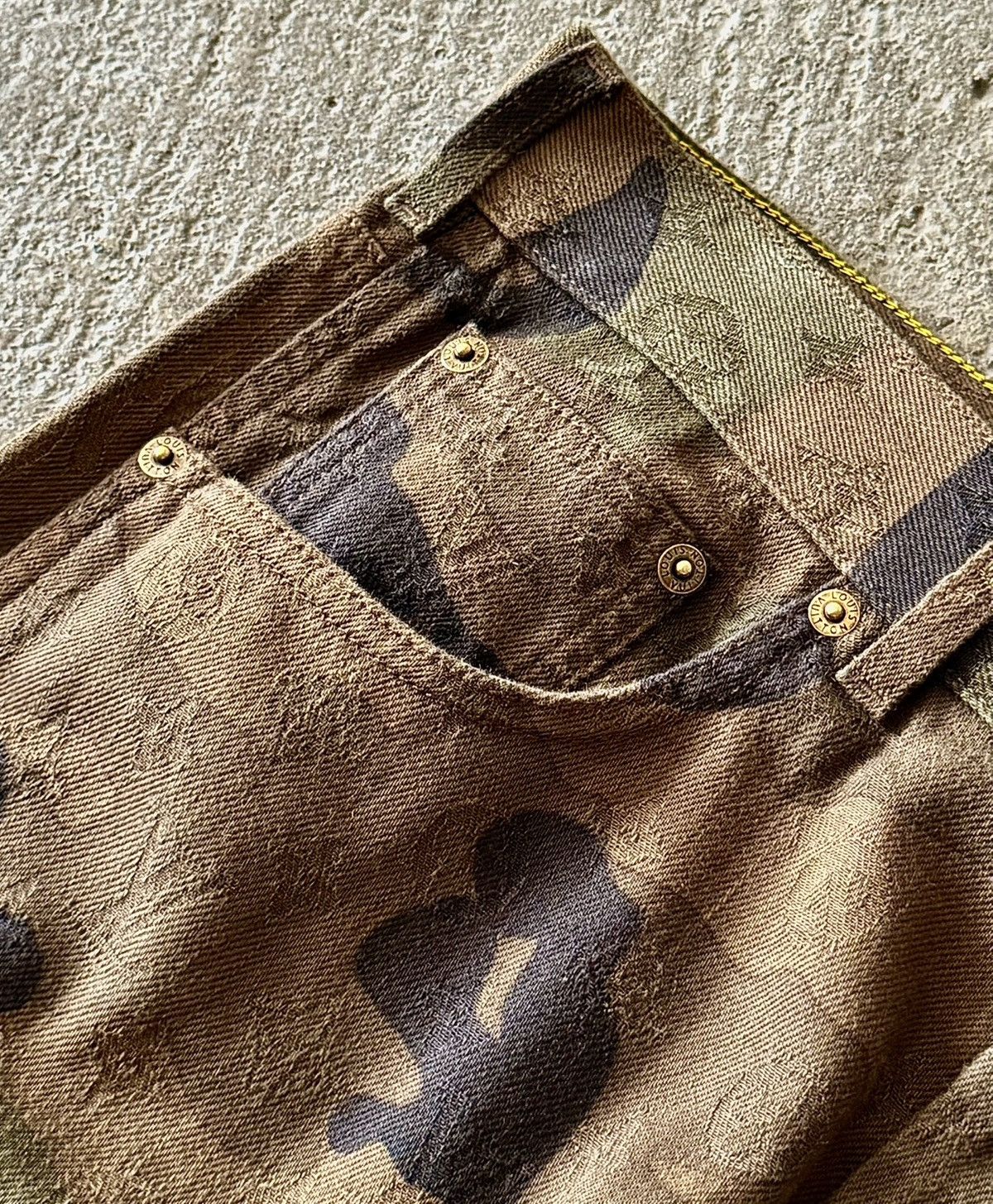 Louis Vuitton × Supreme Louis Vuitton - Supreme -SS16- Jacquard Camo Carpenter Jeans Size US 30 / EU 46 - 5 Thumbnail