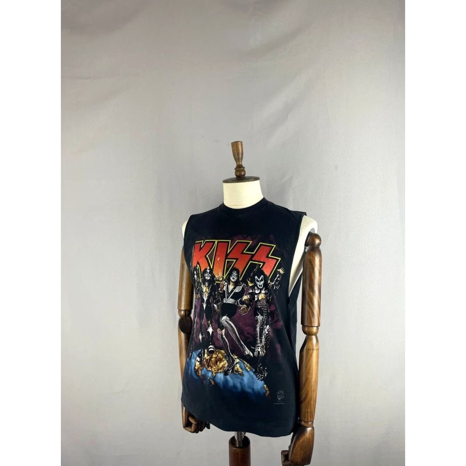 Vintage Kiss T-Shirt L Black Mens Cotton Crew Neck Sleeveless Pullover 1996 Size Size US L / EU 52-54 / 3 - 2 Thumbnail