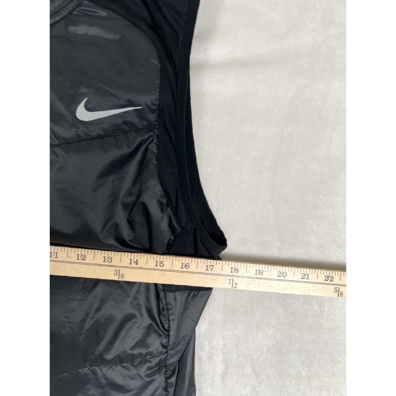 Nike Nike Vest Womens Large Black Running Insulated Windbreaker Reflective Sleeveless Size L / US 10 / IT 46 - 5 Thumbnail