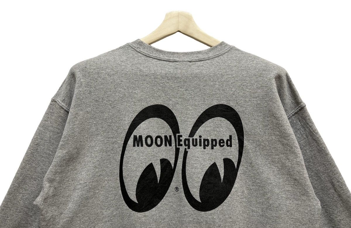 Japanese Brand Vintage 90s MOONEYES Big Logo Crewneck Sweatshirt Size L Size US L / EU 52-54 / 3 - 15 Thumbnail