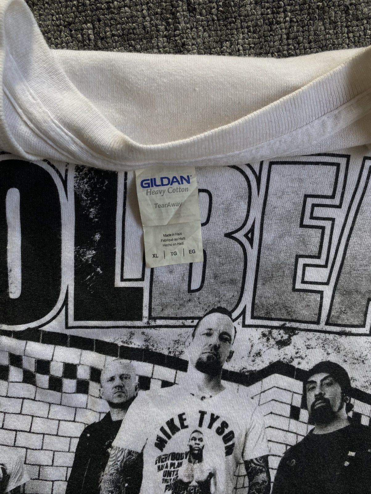 Gildan Band Tshirt Volbeat Europe Tour 2017 Size US XL / EU 56 / 4 - 3 Thumbnail