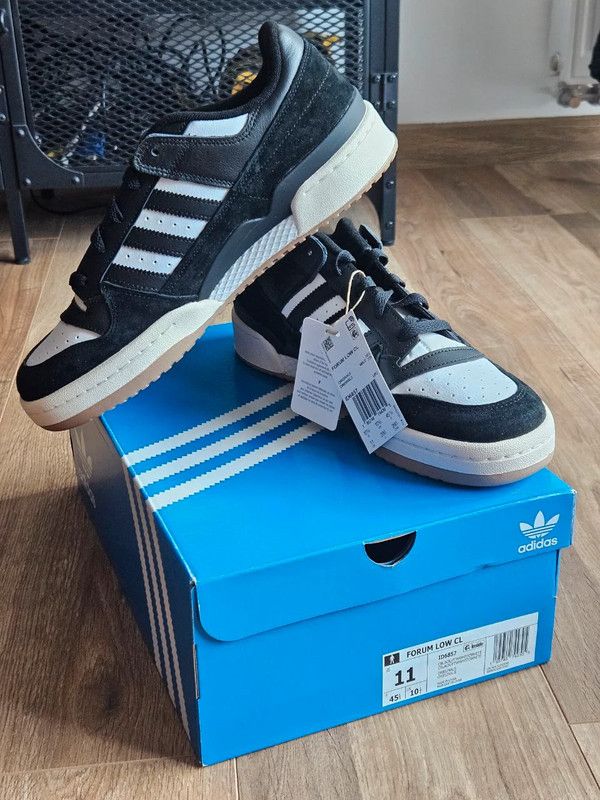 Adidas Adidas Forum Low CL 45 Size US 11 / EU 44 - 2 Thumbnail