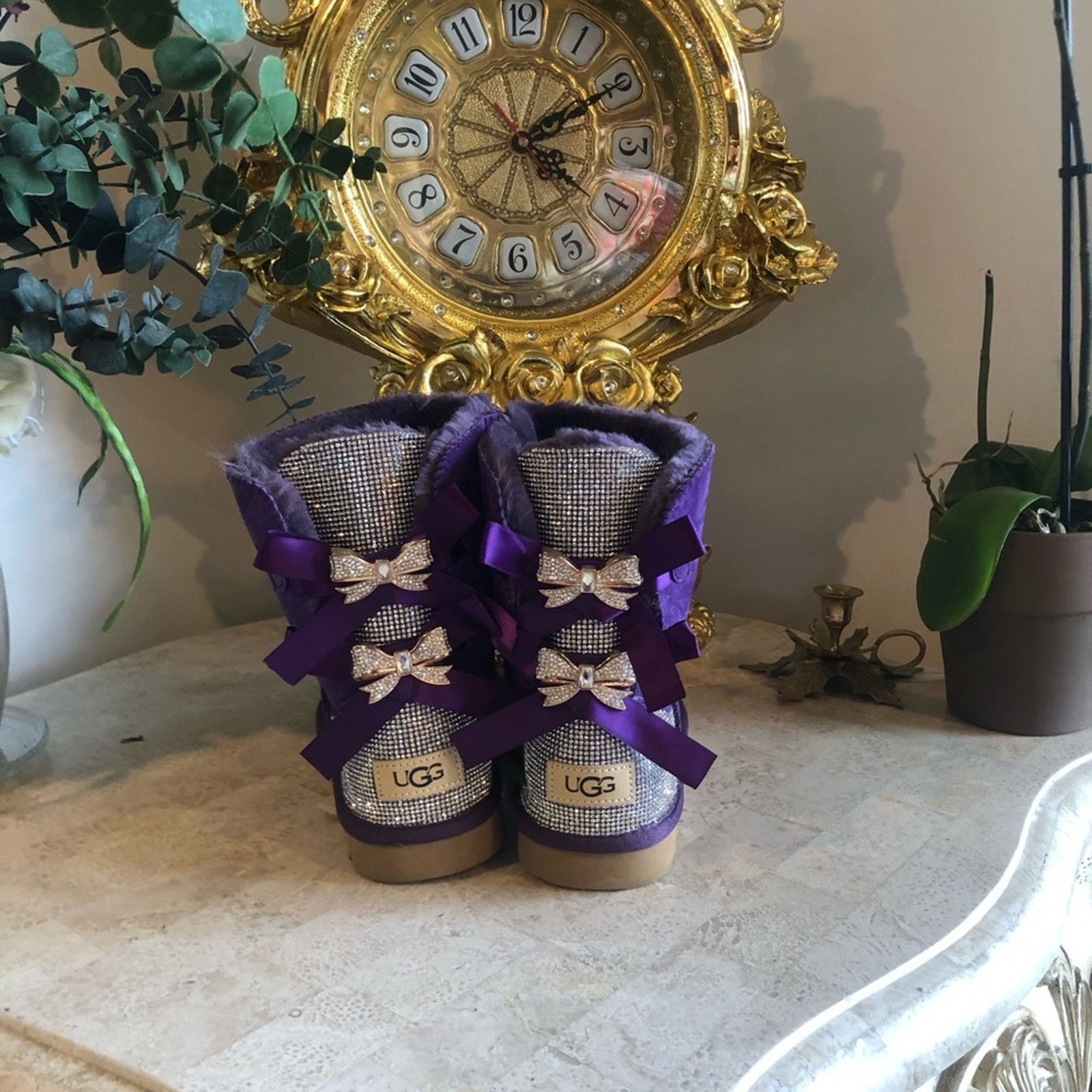 Ugg Ugg it’s With Bows And Rhinestones size9 Size US 9 / IT 39 - 5 Thumbnail