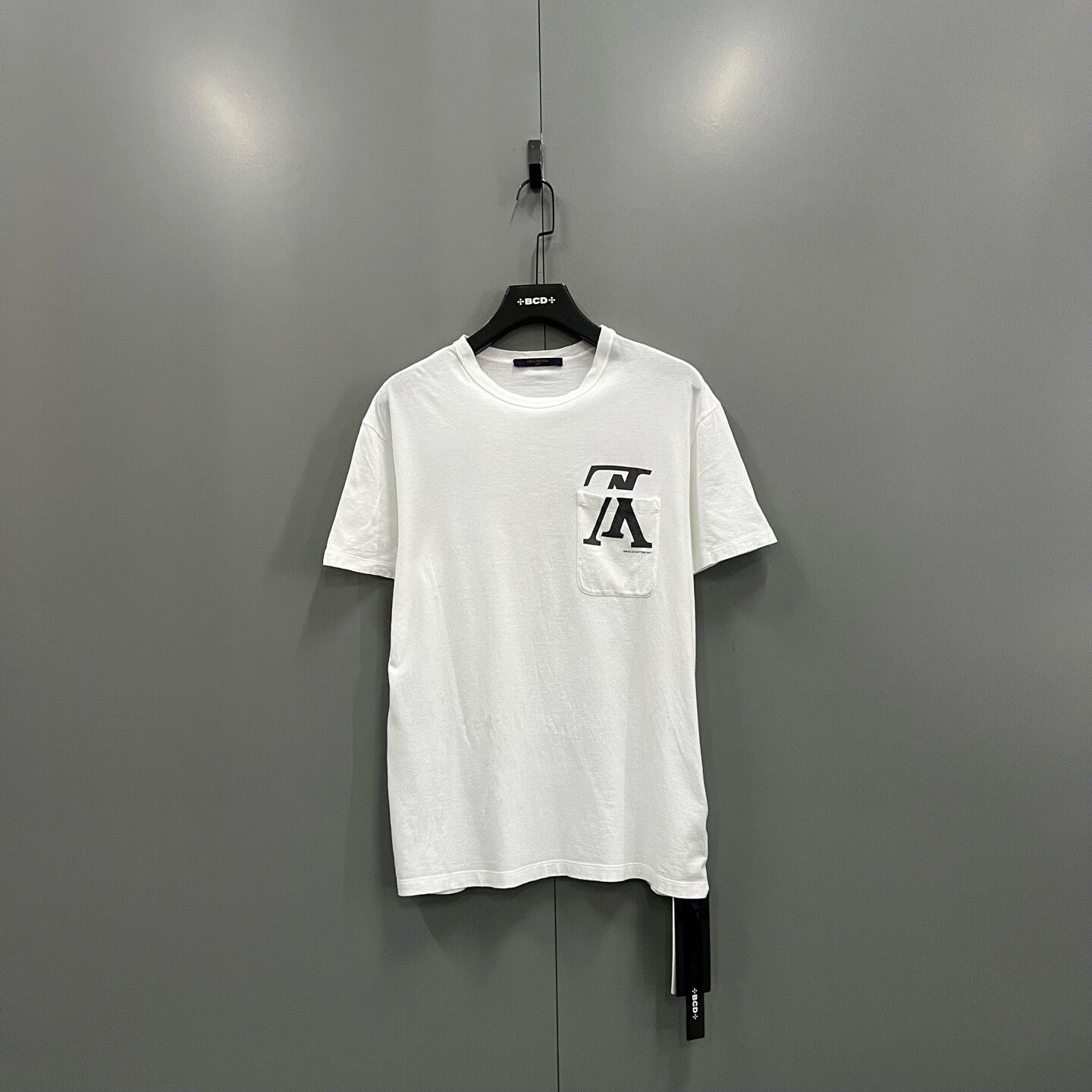 Louis Vuitton Louis Vuitton Retro Printed T-Shirt s Men Size US S / EU 44-46 / 1 - 1 Thumbnail