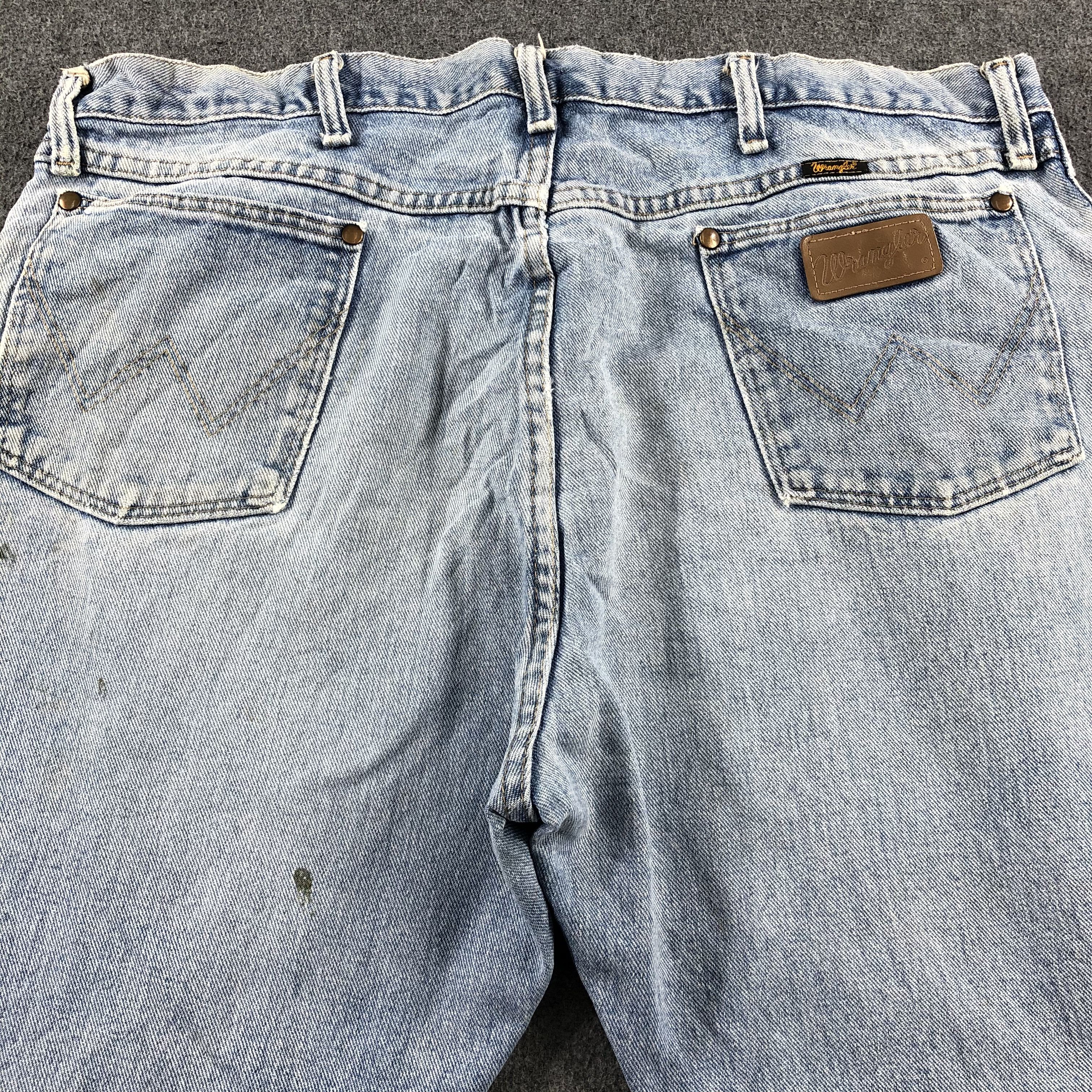 Vintage Vintage Blue Wash Wrangler Jeans-J2405 Size US 40 / EU 56 - 4 Thumbnail