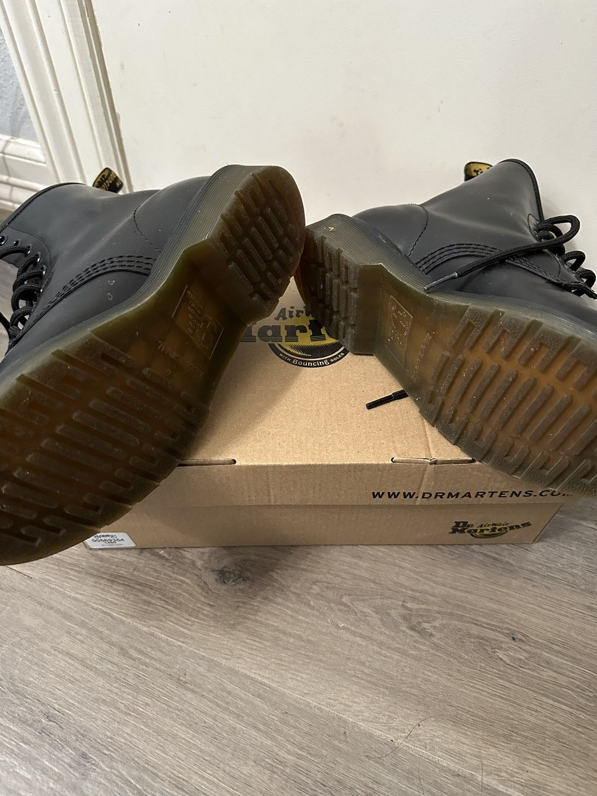 Dr. Martens JADON BOOT SMOOTH LEATHER PLATFORMS Size US 7 / IT 37 - 5 Thumbnail