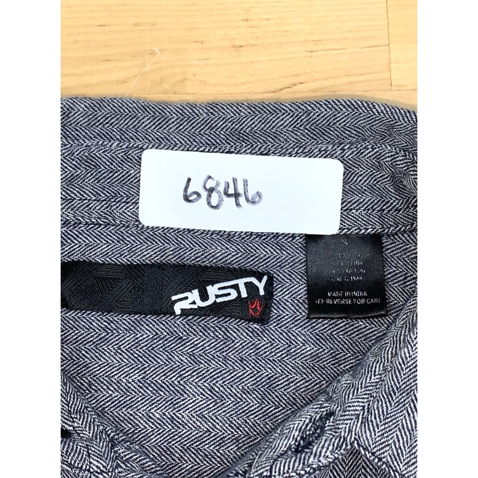 Rusty RUSTY Button-Up Shirt S Long Sleeve Casual Chest Pocket Beach Surf Skate #6846 Mens Regular Gray Size US S / EU 44-46 / 1 - 3 Thumbnail