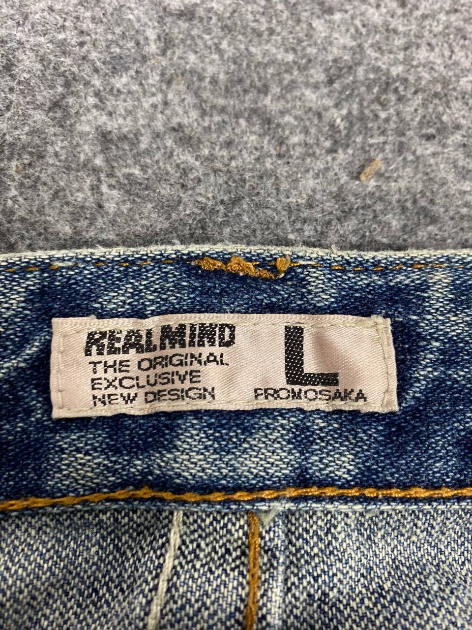 Japanese Brand realmind japanese brand bootcut denim distressed design Size US 34 / EU 50 - 15 Thumbnail