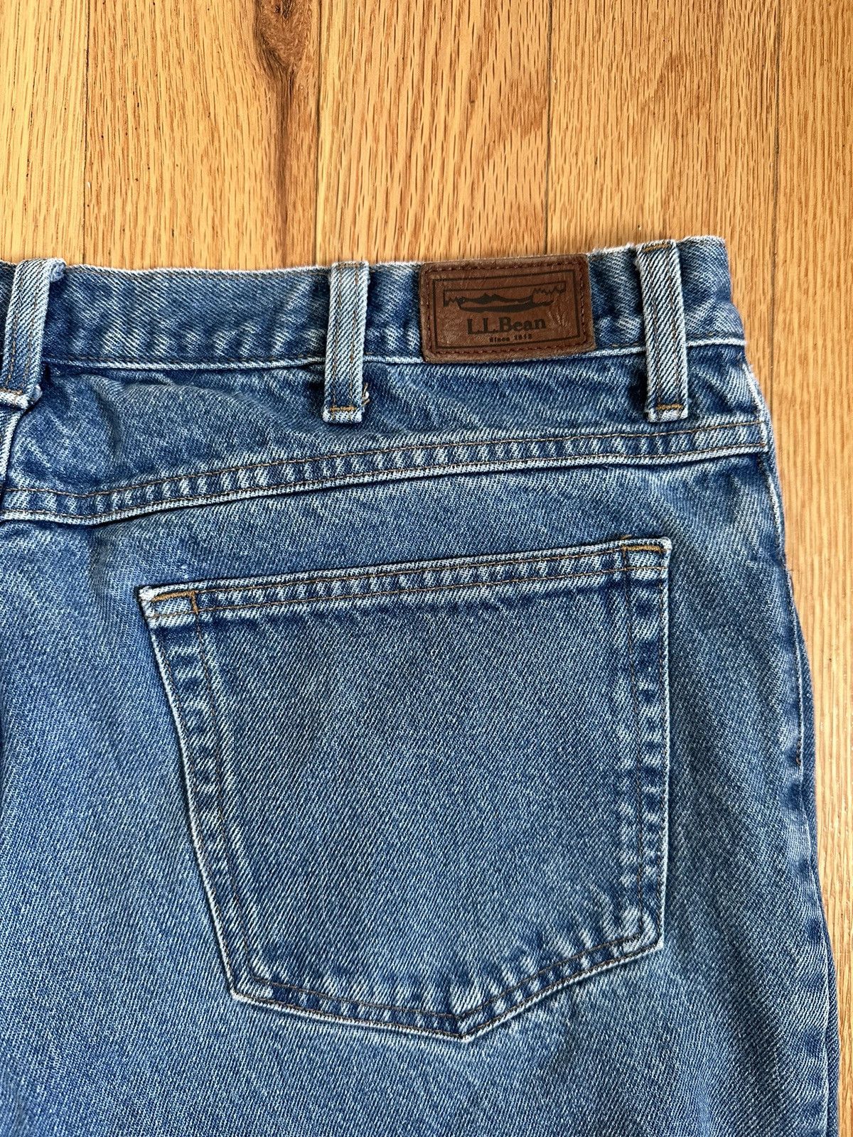 L.L. Bean LL Bean distressed bottom denim shorts Size US 36 / EU 52 - 5 Thumbnail