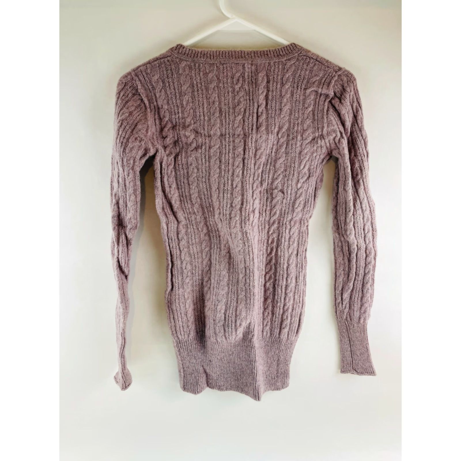 Vintage CAbi Sweater Women's XS Pink Pullover Alpaca Wool Blend Cable-Knit V-Neck Size XS / US 0-2 / IT 36-38 - 2 Thumbnail