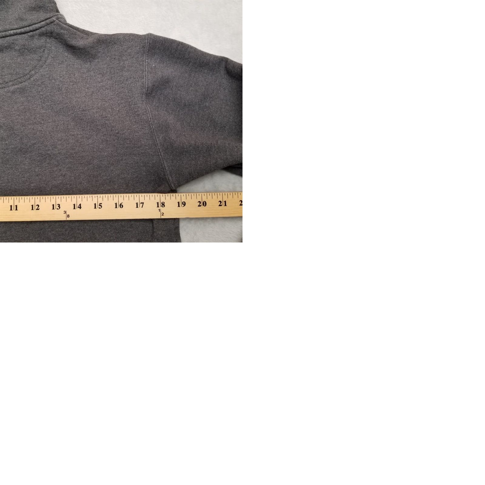 Champion VINTAGE Champion Sweater Mens Small Gray Quarter Zip Cotton Blend Pullover RCBC Logo Size US S / EU 44-46 / 1 - 9 Thumbnail