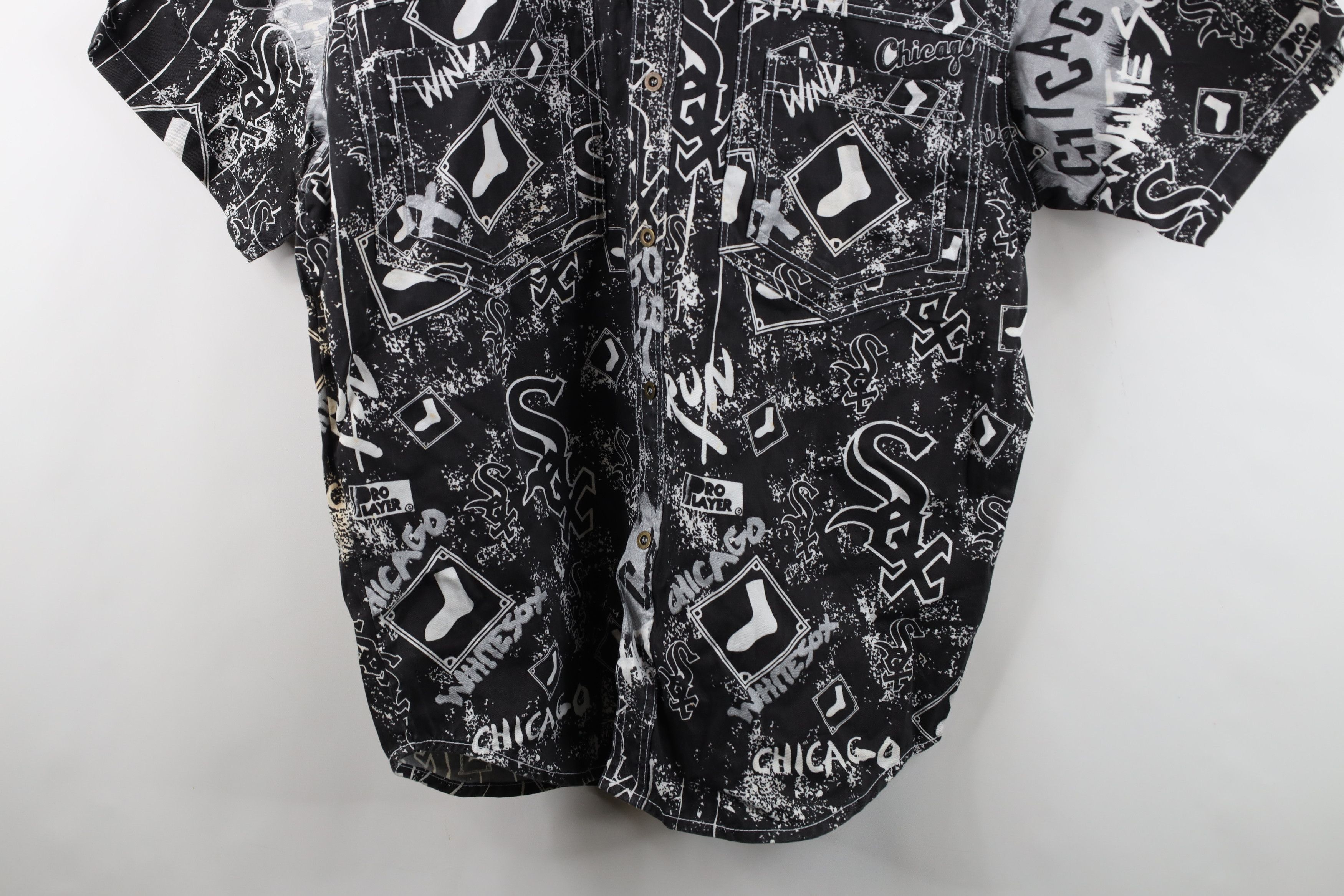 Vintage Vintage 90s Print Chicago White Sox Baseball Button Shirt Size US M / EU 48-50 / 2 - 3 Thumbnail
