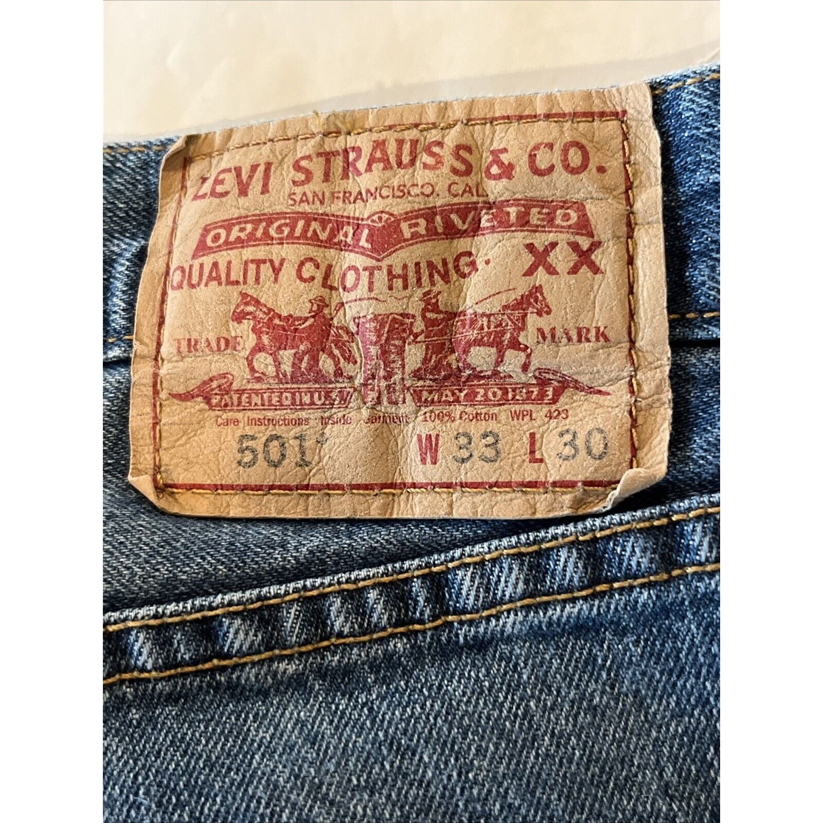 Levi's Levi’s 501 VTG Mens 33x30 Blue Denim Jeans Cotton Button Fly Size US 33 - 13 Thumbnail
