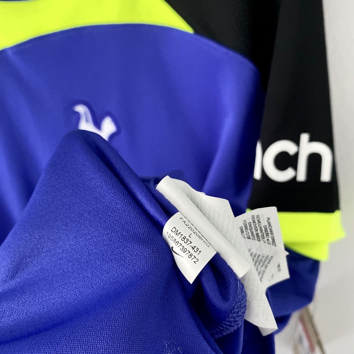 Nike 2022 2023 Tottenham Hotspur Son Nike Away Kit Soccer Jersey Size US L / EU 52-54 / 3 - 8 Thumbnail