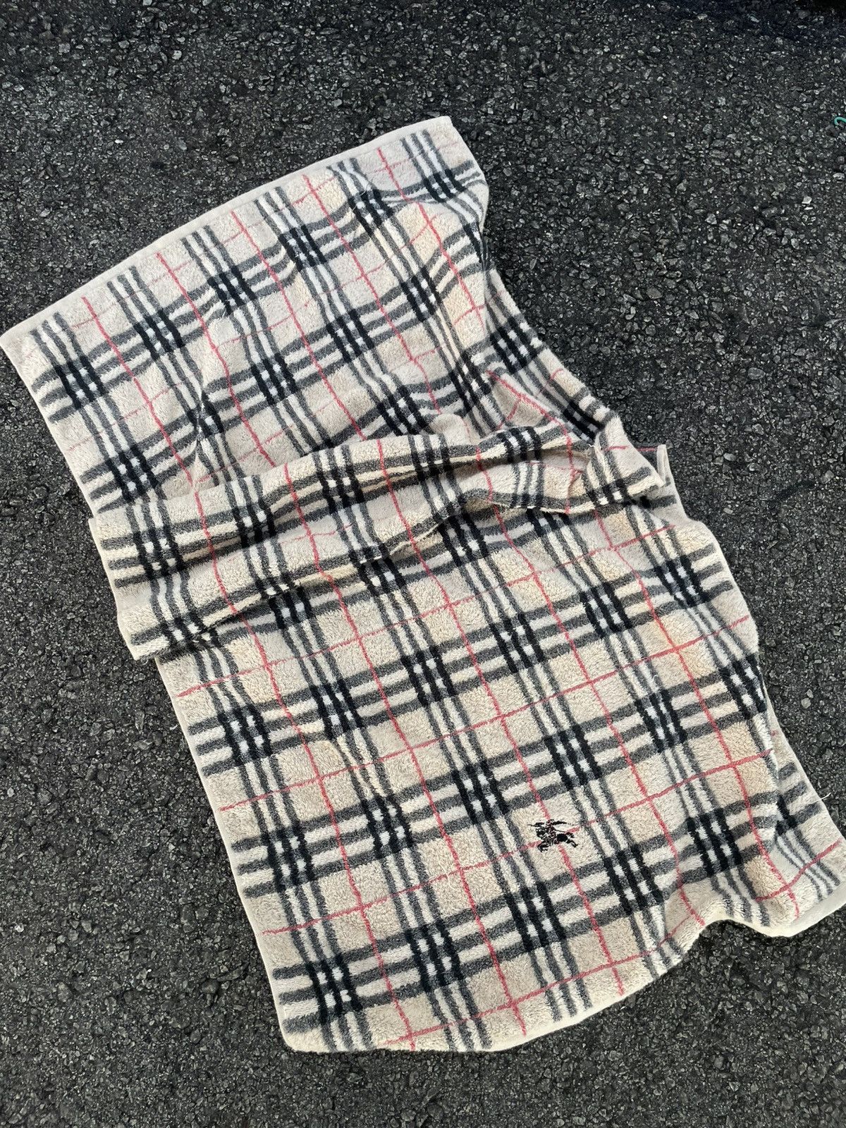 Burberry Burberry Nova Check Cotton Towel Size ONE SIZE - 1 Thumbnail