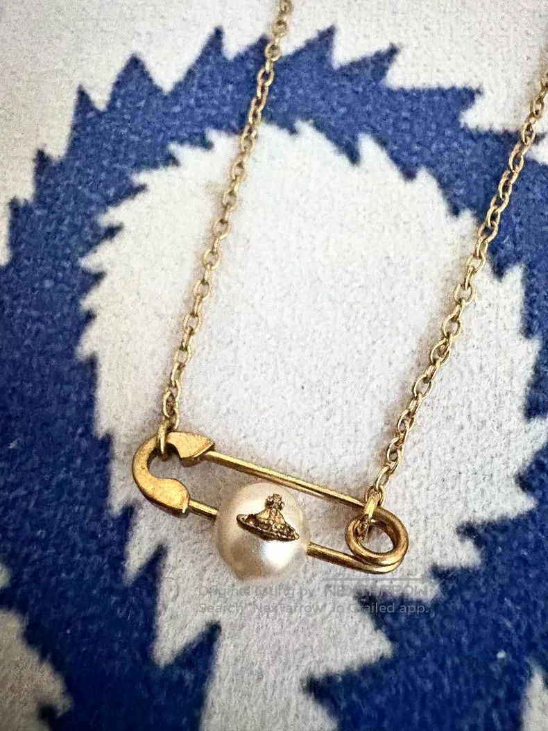 Vivienne Westwood Vivienne Westwood Vintage Gold Saturn Pin Necklace Size ONE SIZE - 1 Thumbnail