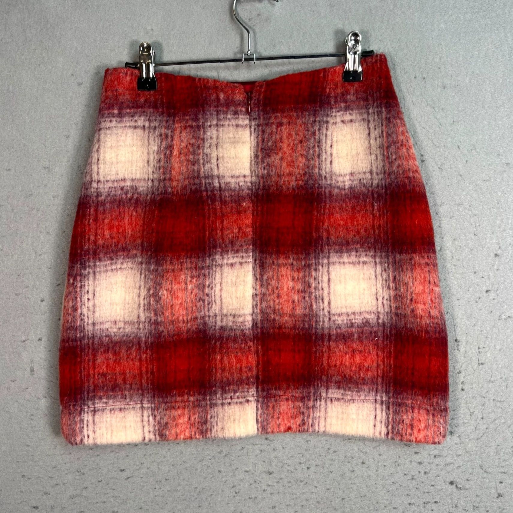 MINKPINK MINKPINK Skirt Womens XS Red Plaid Mini Polyester Blend Short Casual 90s/90s? Size 26" / US 2 / IT 38 - 2 Thumbnail