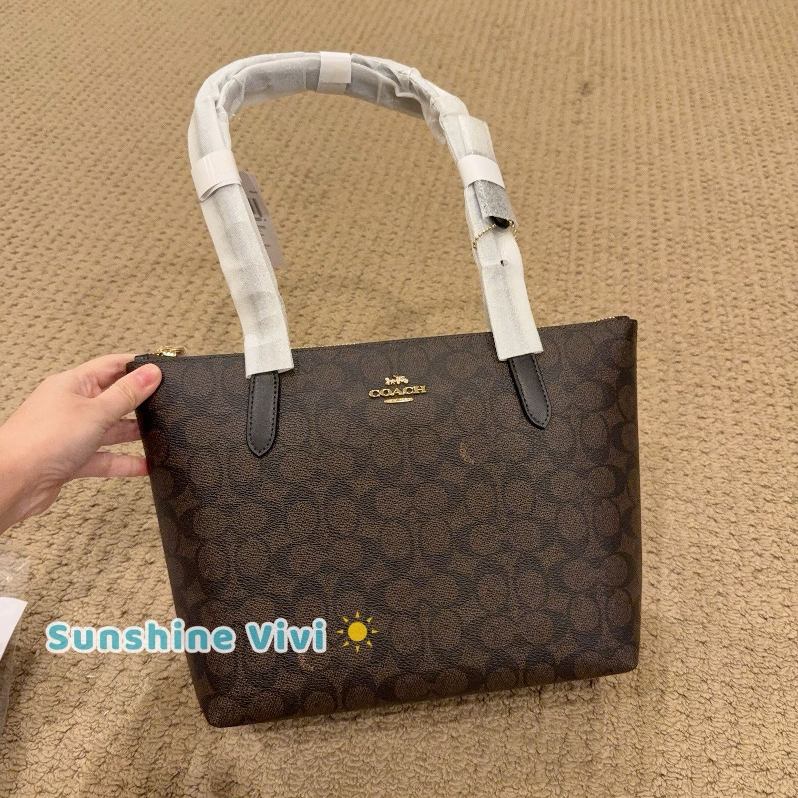 Coach NWT COACH Fiona Zip Tote Bag Canvas CBT18 Gold/Walnut/Black Size ONE SIZE - 1 Thumbnail