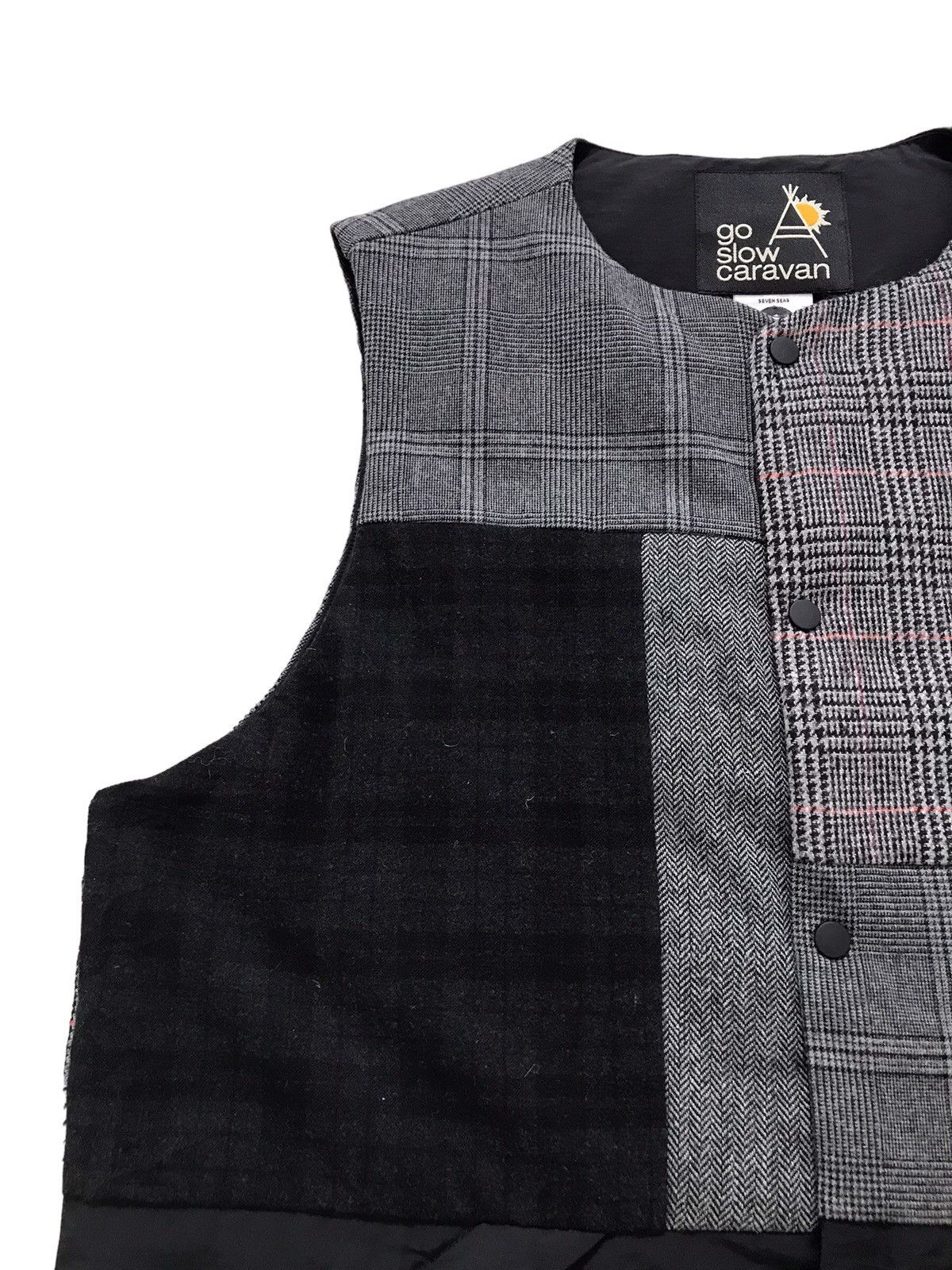 go slow caravan Go Slow Caravan Patchwork Down Vest Jacket Size US L / EU 52-54 / 3 - 10 Thumbnail