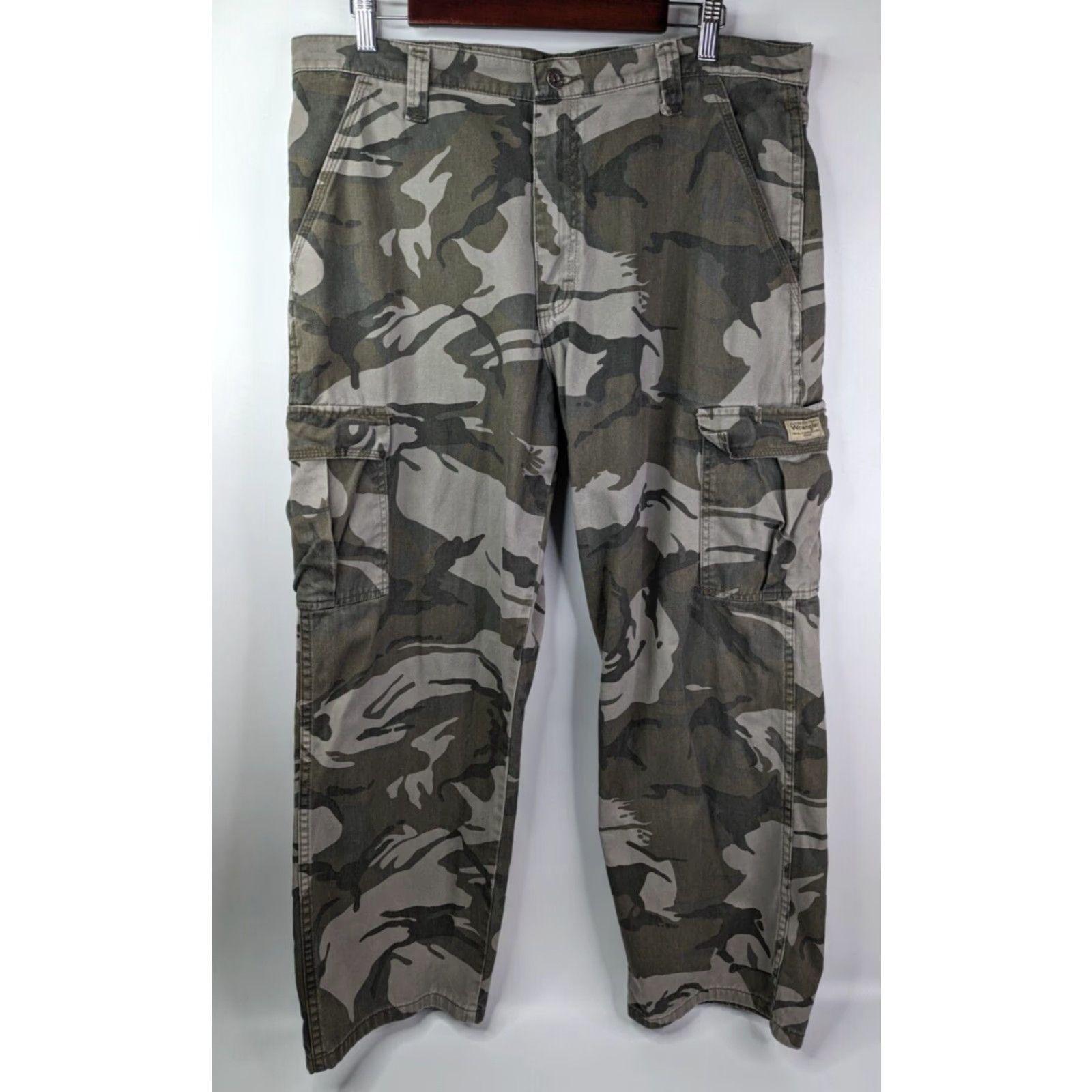 Wrangler Wrangler Green Cargo Pants Men 36x30 Straight Outdoors Hiking Canvas Cotton Belt Loops Pockets Everyday Casual Denim/Utility Size US 36 / EU 52 - 2 Thumbnail