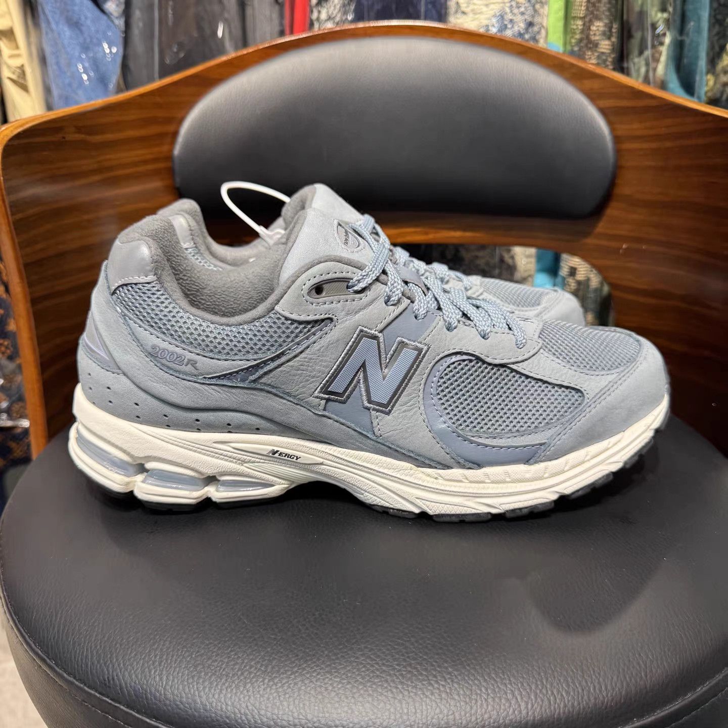 New Balance New Balance 2002R Sneakers K15 Size US 11 / EU 44 - 4 Thumbnail