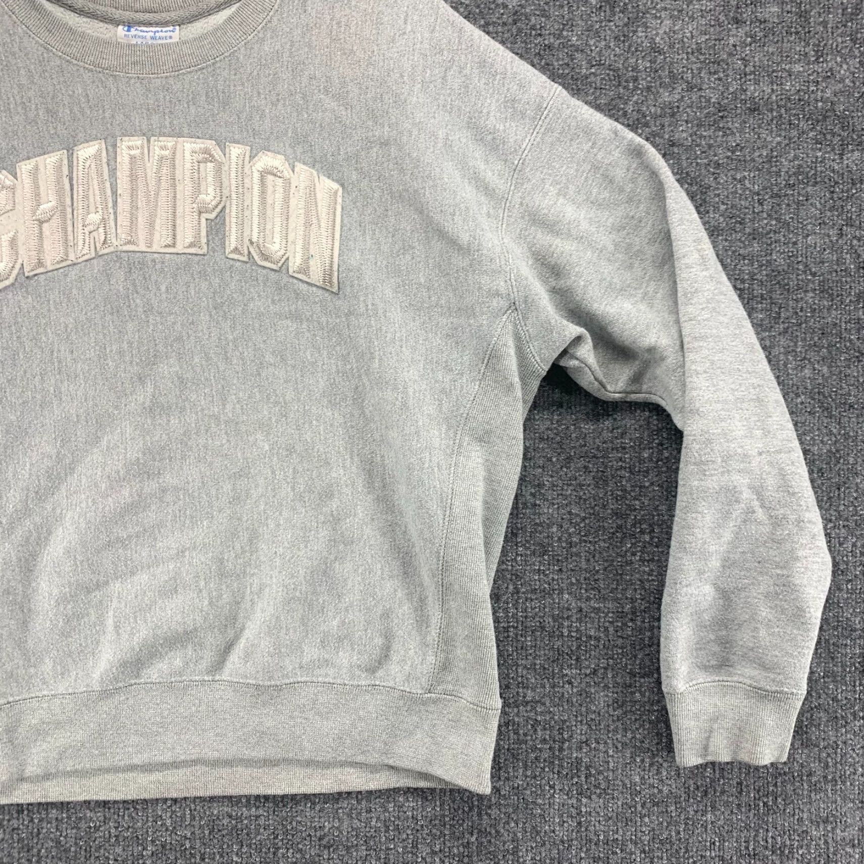 Champion Champion Sweatshirt Womens Large Gray Reverse Weave Pullover Crewneck Logo Size L / US 10 / IT 46 - 7 Thumbnail