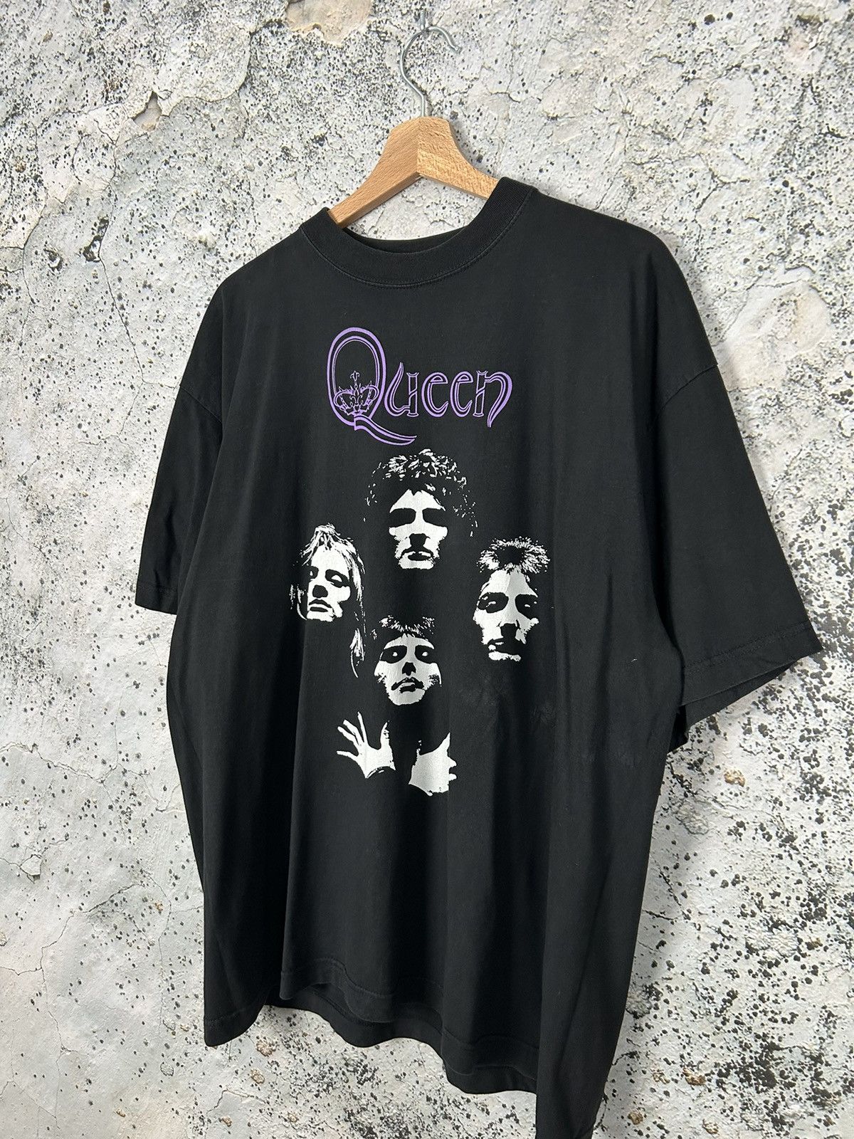 Band Tees Vintage Queen 1995 Ultra Rare Rock Band Tee Graphic 90s Size US XL / EU 56 / 4 - 2 Thumbnail