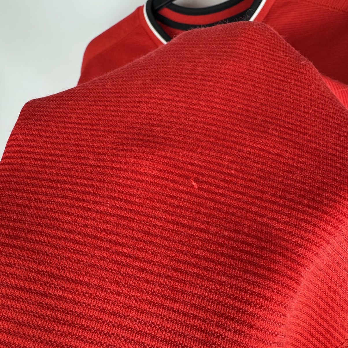Umbro MANCHESTER UNITED 2000 2002 HOME FOOTBAL SHIRT SOCCER JERSEY Size US XL / EU 56 / 4 - 9 Thumbnail