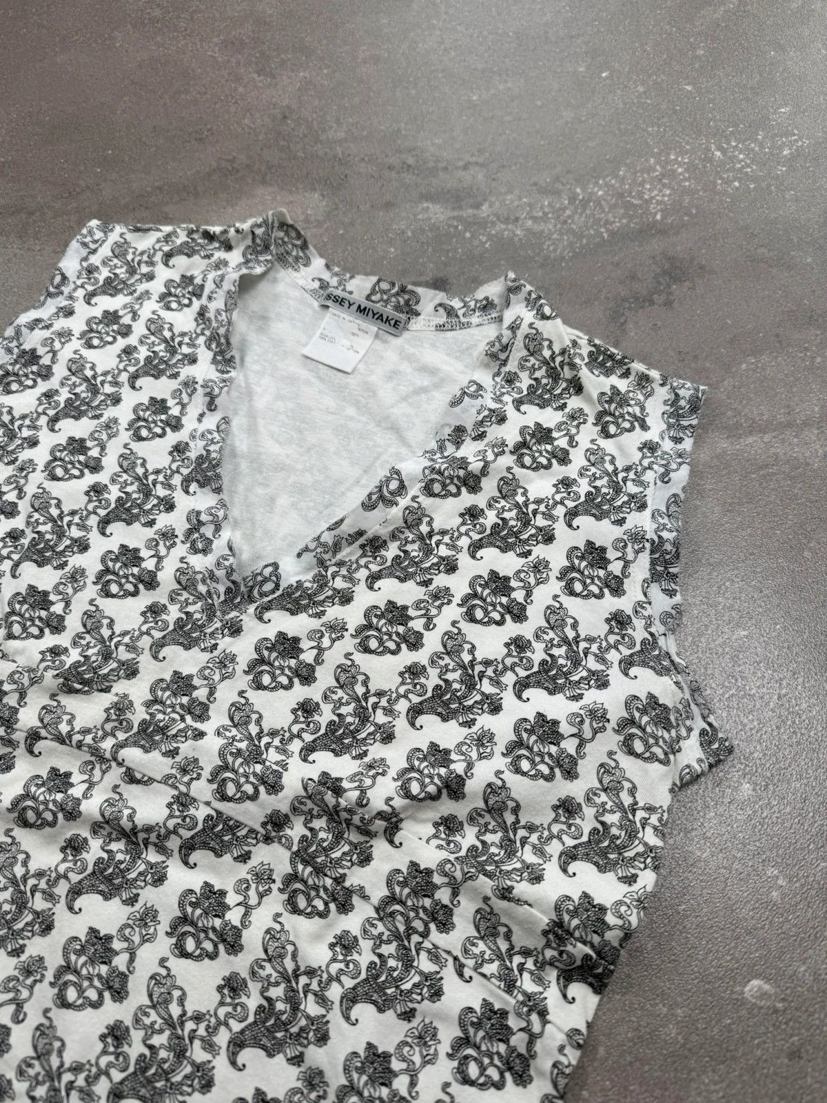 Issey Miyake Issey Miyake t-shirt vintage archive Japan street wear 2000s Size XS / US 0-2 / IT 36-38 - 4 Thumbnail