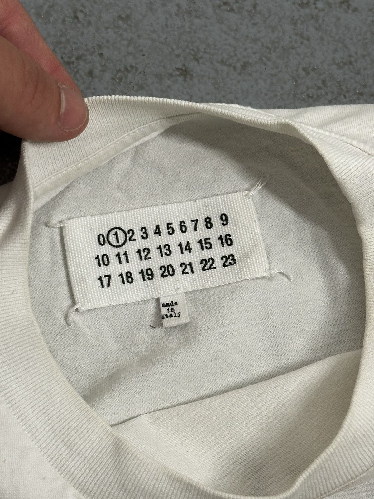 Maison Margiela Maison Margiela Logo T-Shirt Size US S / EU 44-46 / 1 - 9 Thumbnail