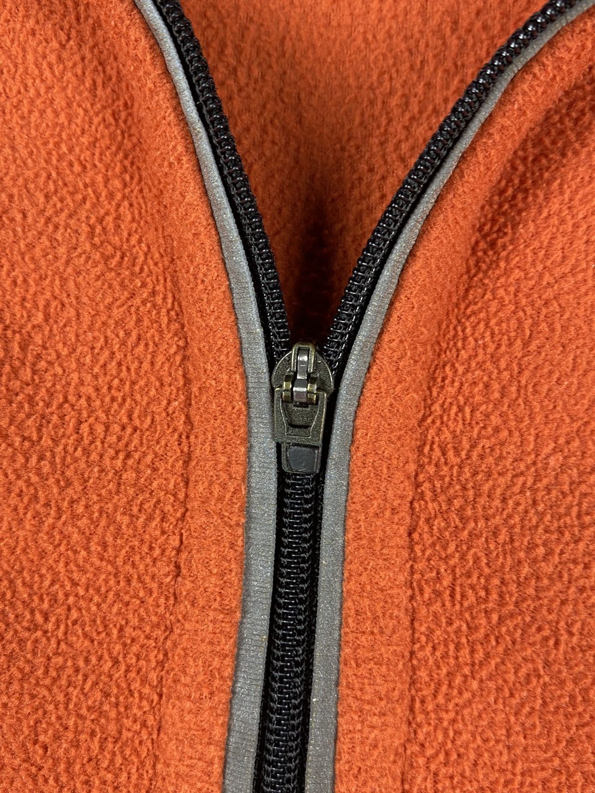 Nike Vintage Nike Y2K Fleece Jacket Bomber Size L Size US L / EU 52-54 / 3 - 9 Thumbnail