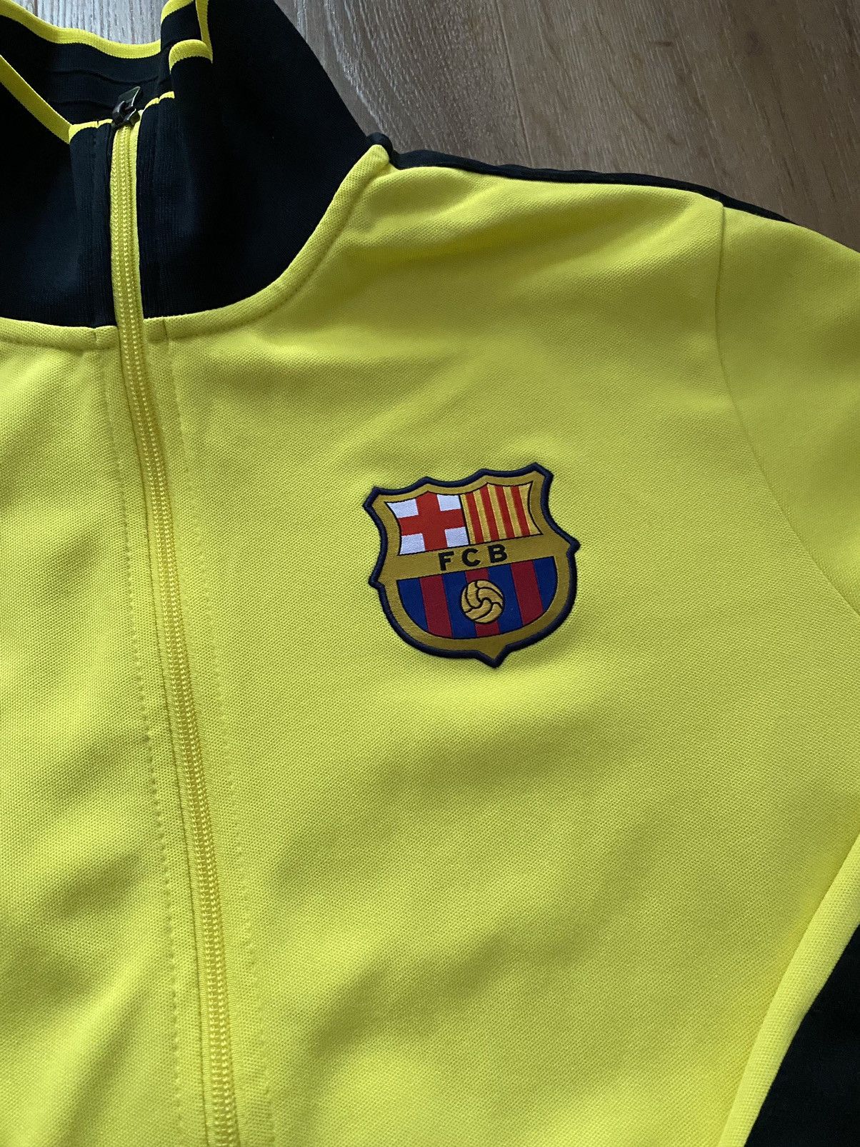 Nike 2010-11 FC Barcelona Home Track Jacket (L) Size US L / EU 52-54 / 3 - 7 Thumbnail