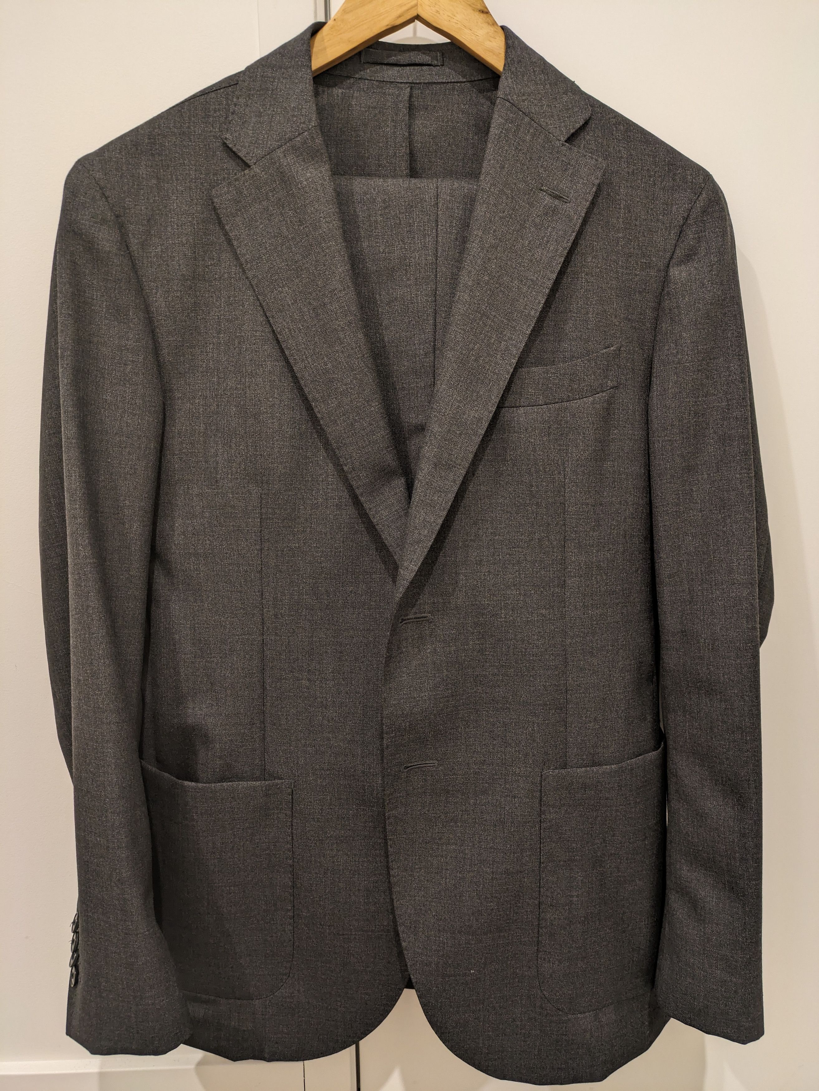 Light Unstructured Tailored Suit