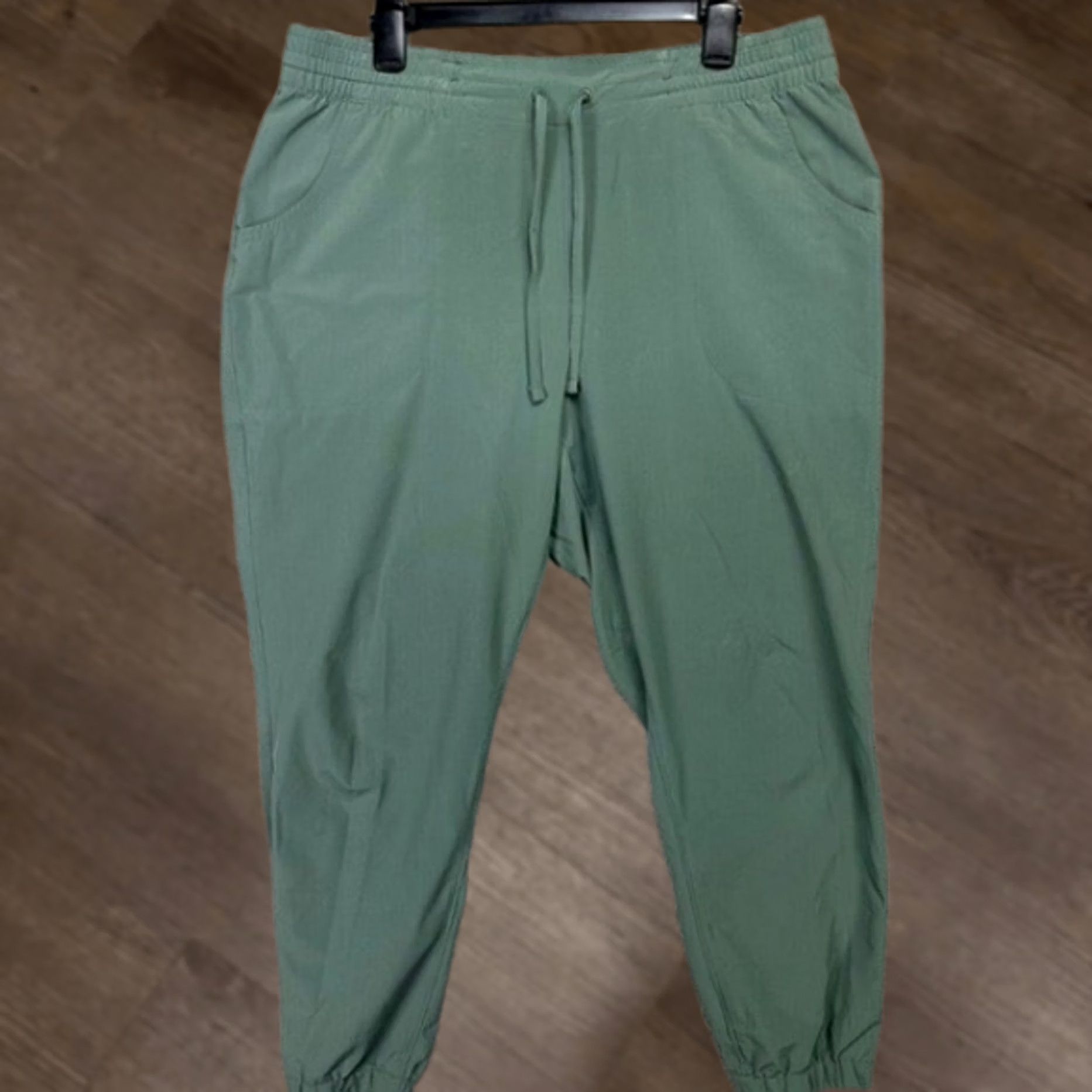 Duluth Trading Company Duluth Trading Co. Pants Jogger Men Large Green Elastic Waist Drawstring Pull On Regular Inseam 27 Size US 33 - 1 Thumbnail