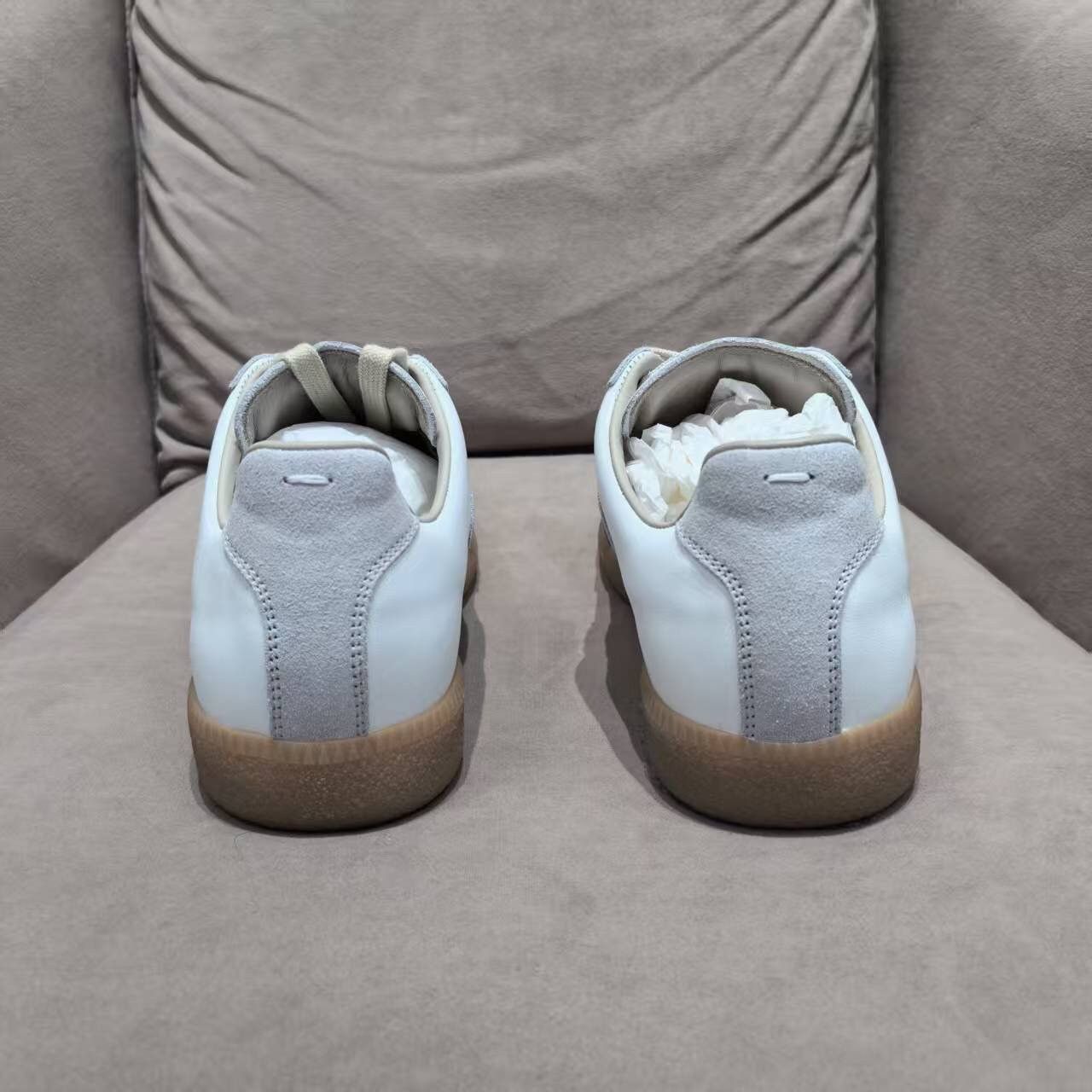 Maison Margiela Maison Margiela Replica Gats -39.5 - Box damaged Size US 6.5 / EU 39-40 - 6 Thumbnail