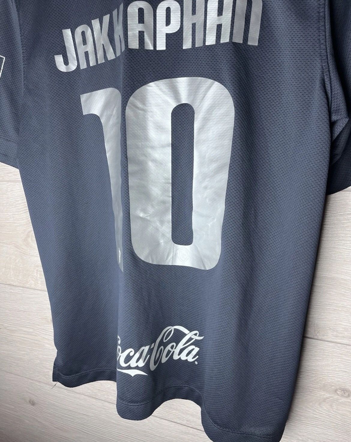 Other MENS SOCCER JERSEY F.C BURIRAM UNITED JAKKAPHAN #10 YAMAHA Size US M / EU 48-50 / 2 - 11 Thumbnail