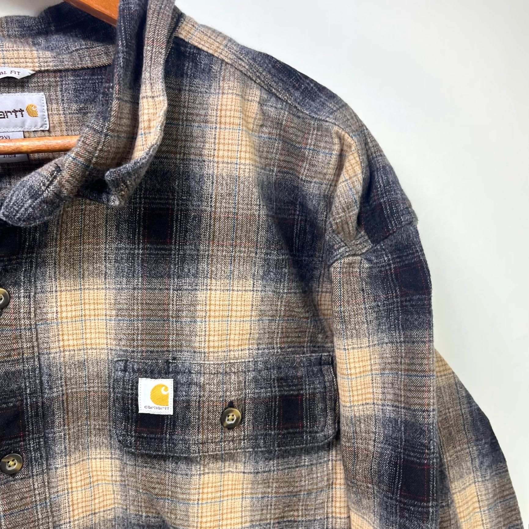 Carhartt VINTAGE Carhartt Shirt Plaid Button-Up 2XL Beige Cotton Flannel Casual Workwear Men Regular Size US XXL / EU 58 / 5 - 3 Thumbnail