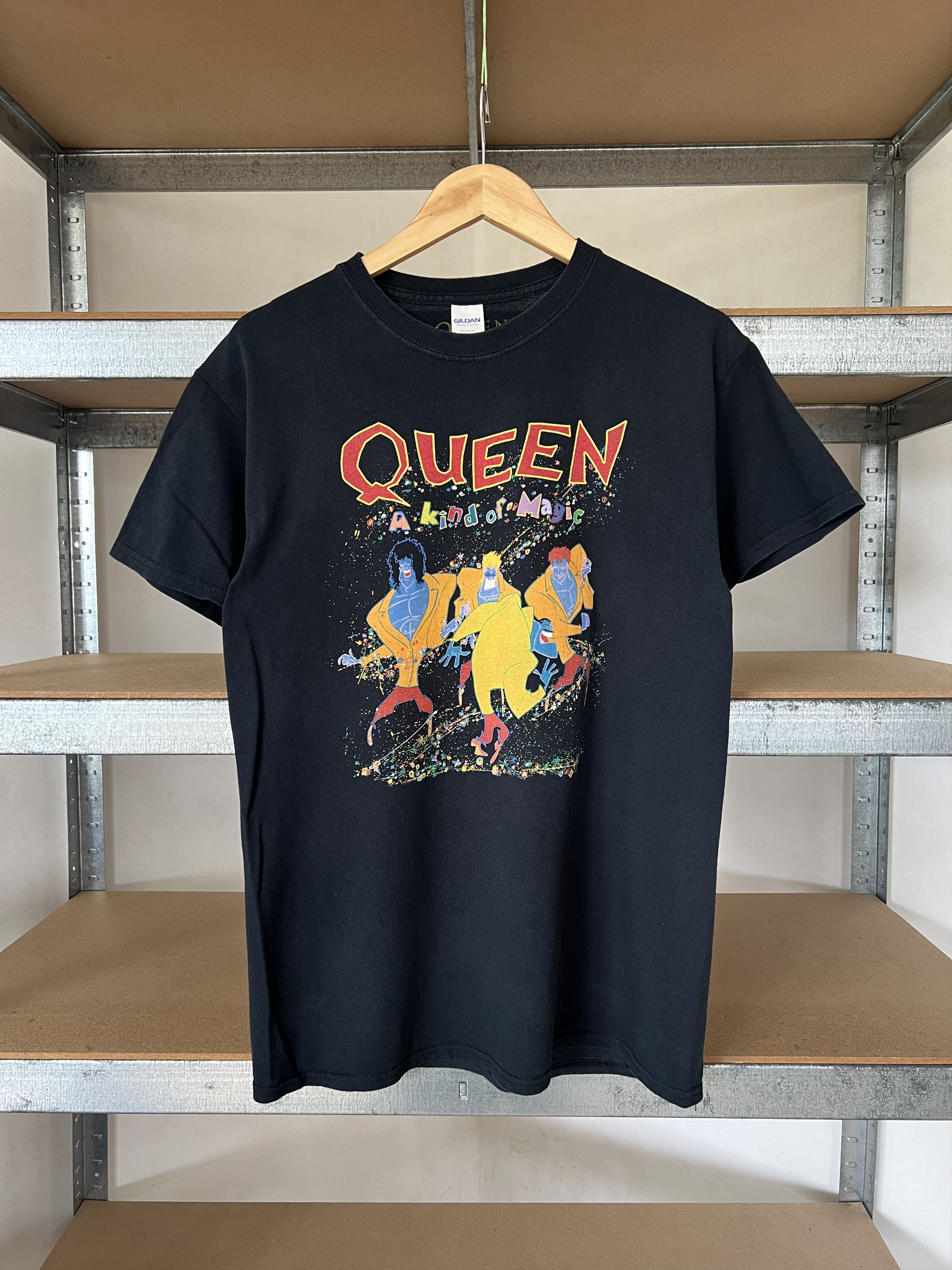 Band Tees Vintage 2000s Queen A Kind of Magic Rock Band T-shirt Size US M / EU 48-50 / 2 - 1 Thumbnail