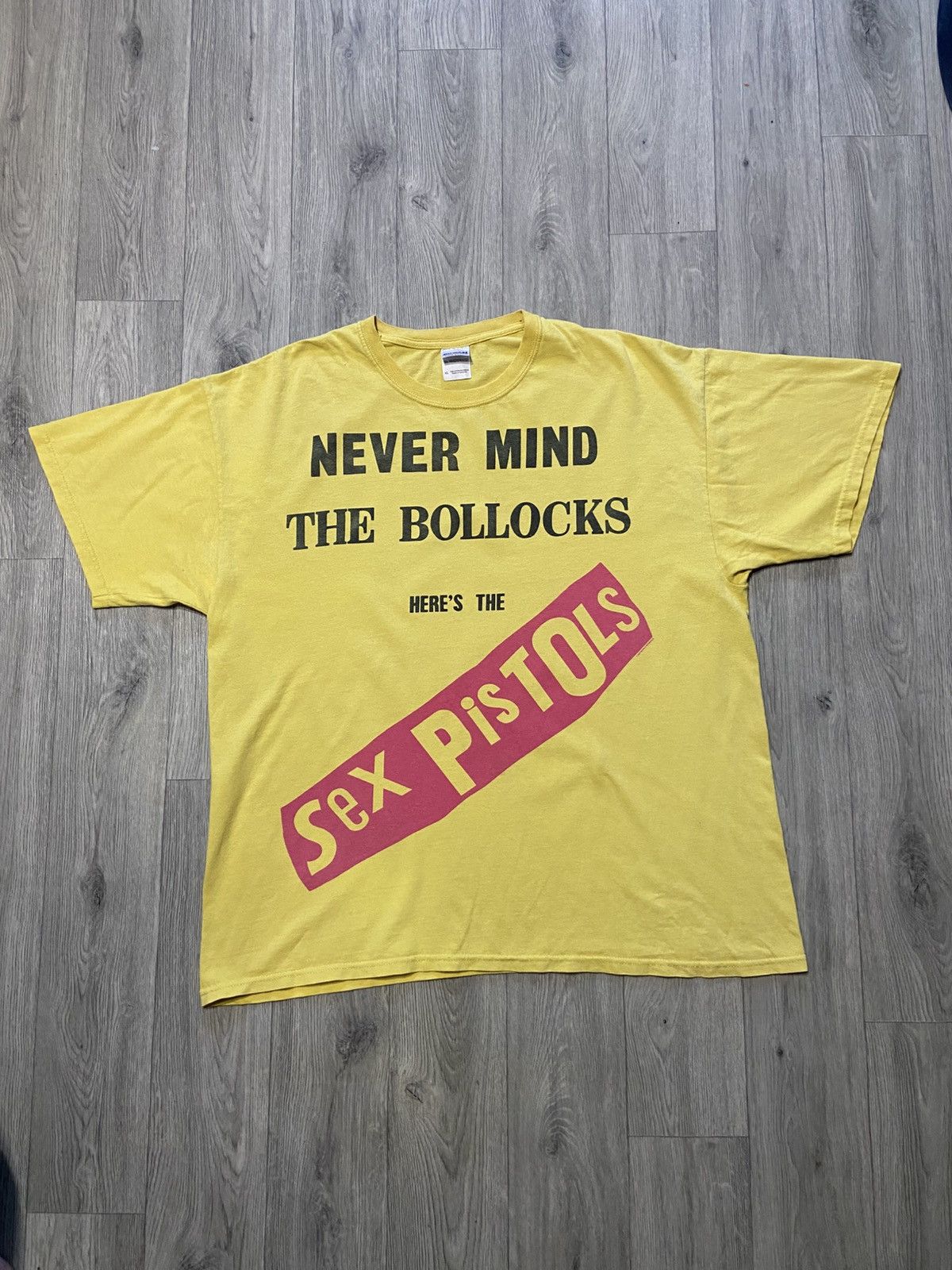 Band Tees Vintage 2000s Sex Pistols Never Mind the Bollocks T-shirt Size US XL / EU 56 / 4 - 1 Thumbnail